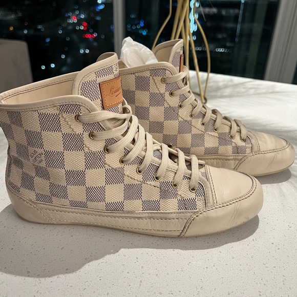 Louis Vuitton Damier Azur Hi Top Sneaker Size 37.5. - Picture 7 of 12